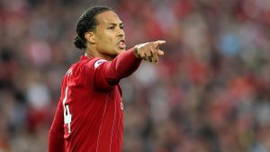 Van Dijk vs. ceilalți: Cine este cel mai bun fundaș central din lume?